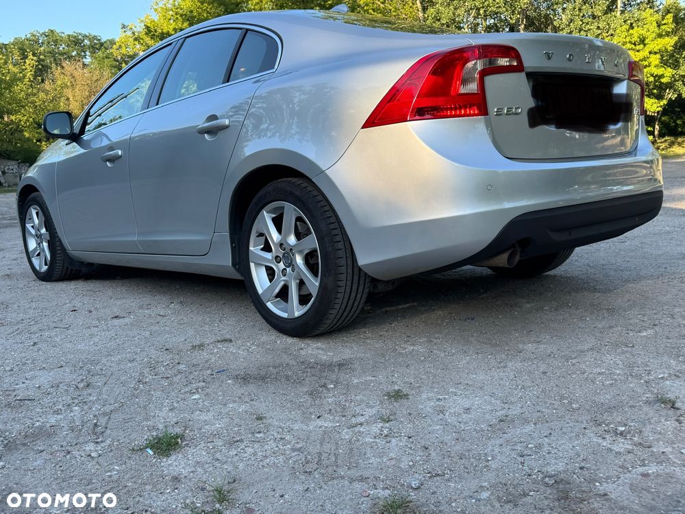 Volvo S60 D3 Geartronic Momentum - 5