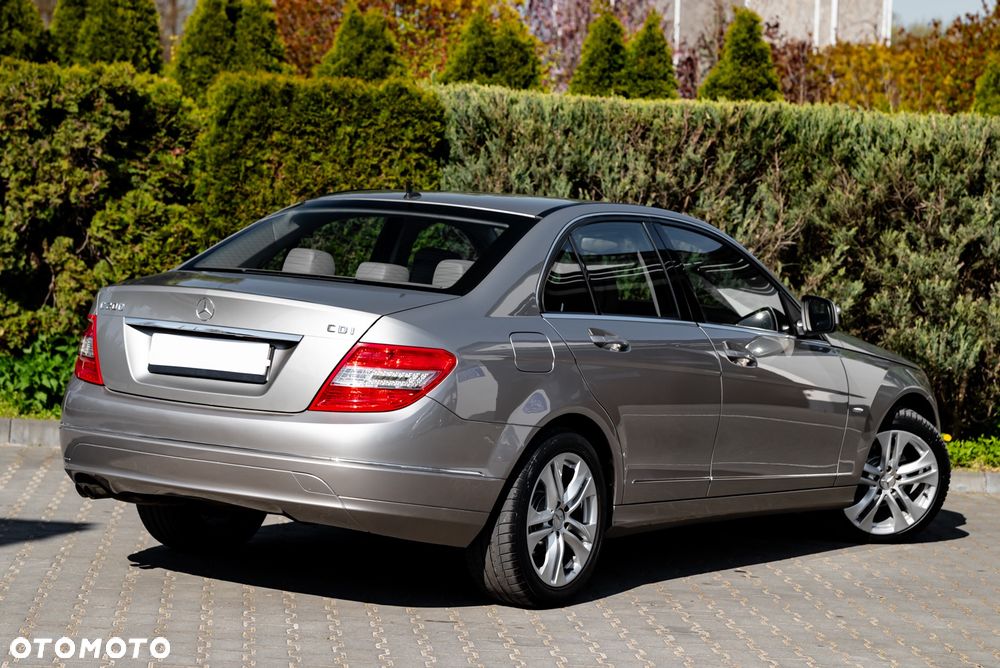 Mercedes-Benz Klasa C 200 CDI DPF Avantgarde - 9