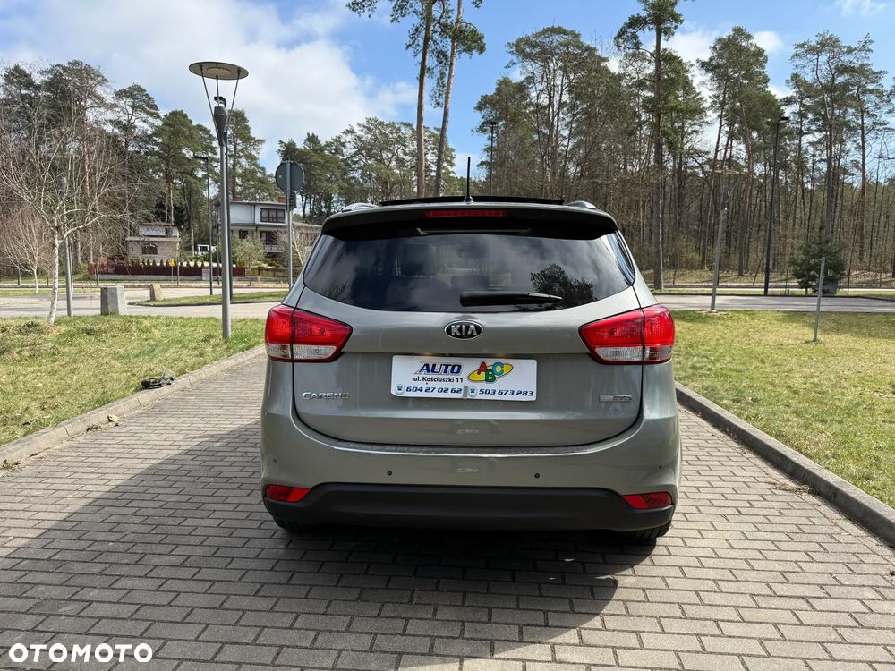 Kia Carens - 9