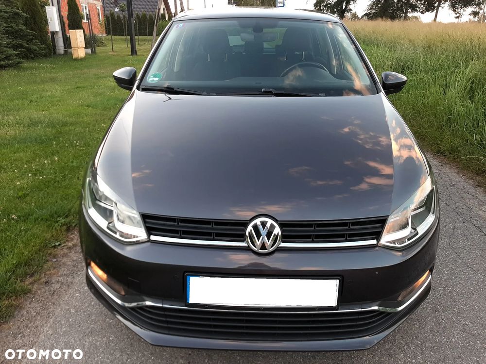 Volkswagen Golf - 6