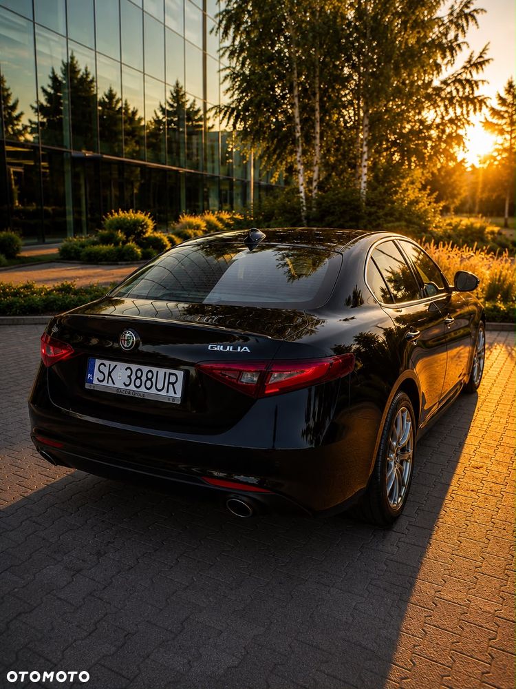 Alfa Romeo Giulia 2.0 Turbo Business - 6
