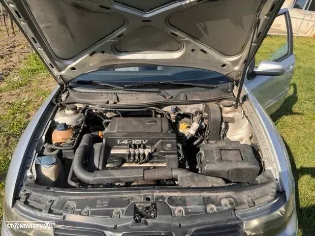 SEAT Leon 1.4 16V Signo - 4