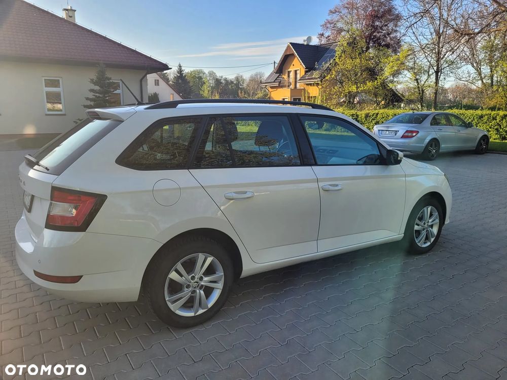 Skoda Fabia 1.0 TSI Active - 6