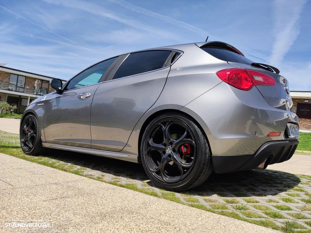 Alfa Romeo Giulietta 1750 TBi Quadrifoglio Verde - 8