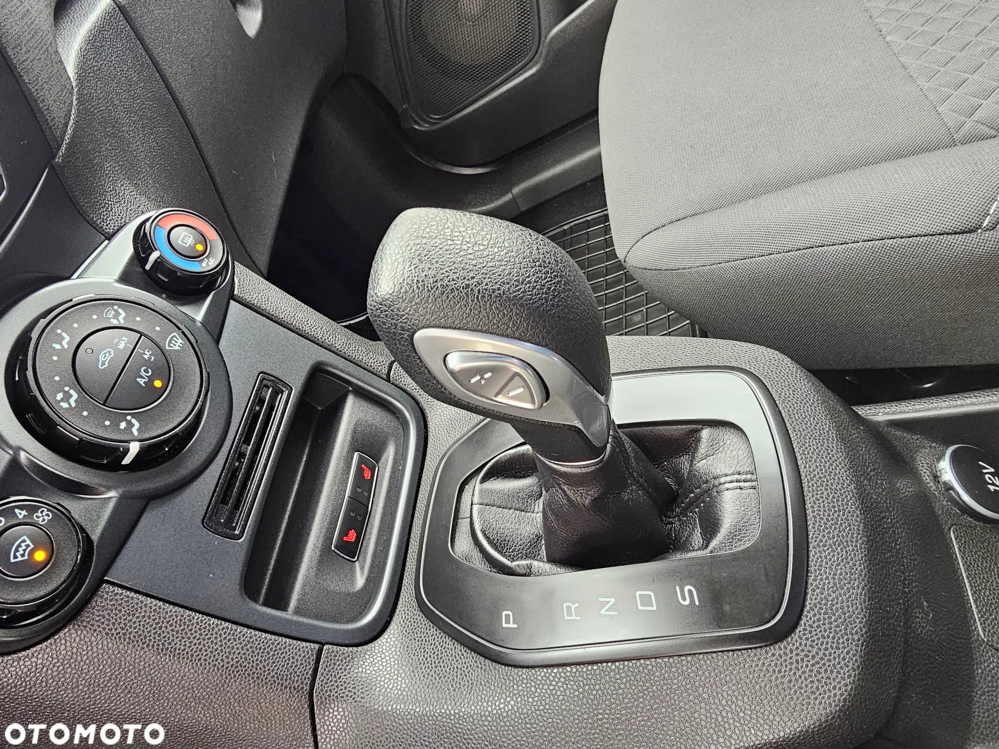 Ford Fiesta 1.0 EcoBoost Powershift Trend - 17