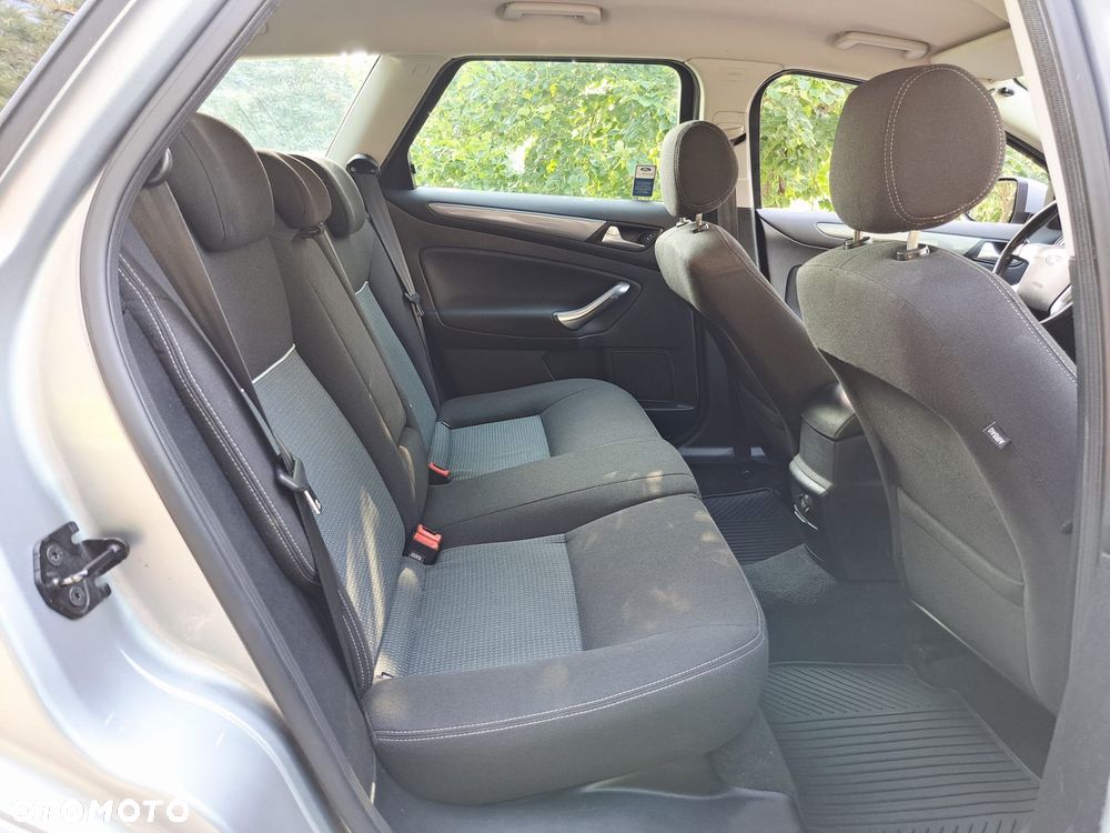 Ford Mondeo 1.6 Gold X - 14