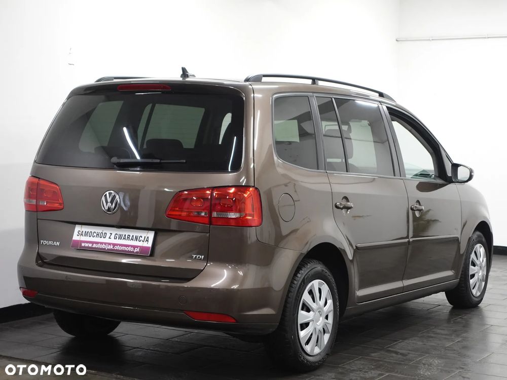 Volkswagen Touran - 8