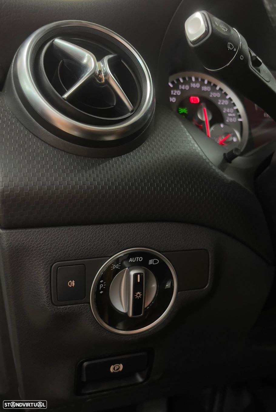 Mercedes-Benz A 180 CDI (BlueEFFICIENCY) Urban - 10