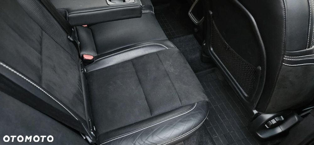 Volvo XC 40 D4 AWD Geartronic R-Design - 16