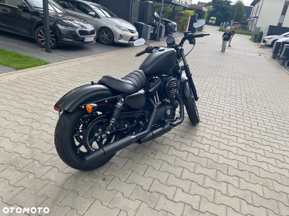 Harley-Davidson Sportster Iron 883 - 3
