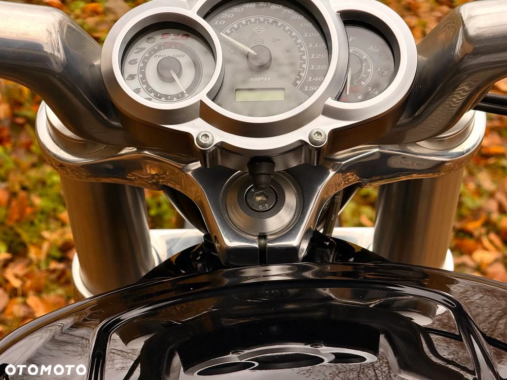 Harley-Davidson V-Rod Muscle - 21