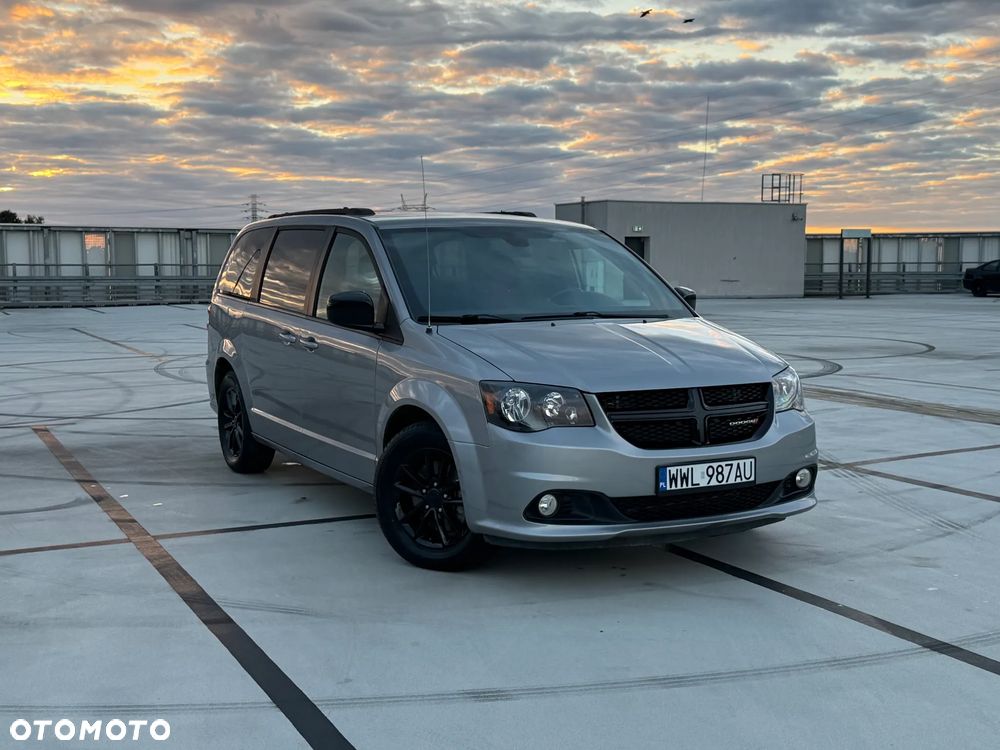 Dodge Grand Caravan - 9