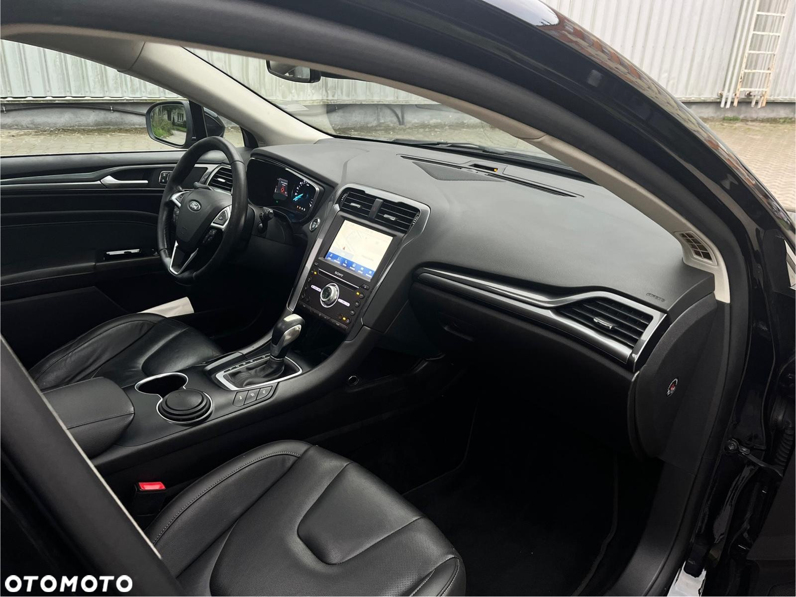 Ford Mondeo 2.0 Hybrid Titanium - 15