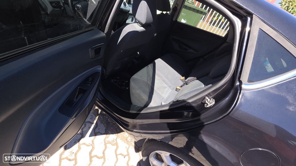 Ford Fiesta 2009 photo 4