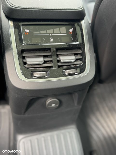 Volvo XC 90 - 23