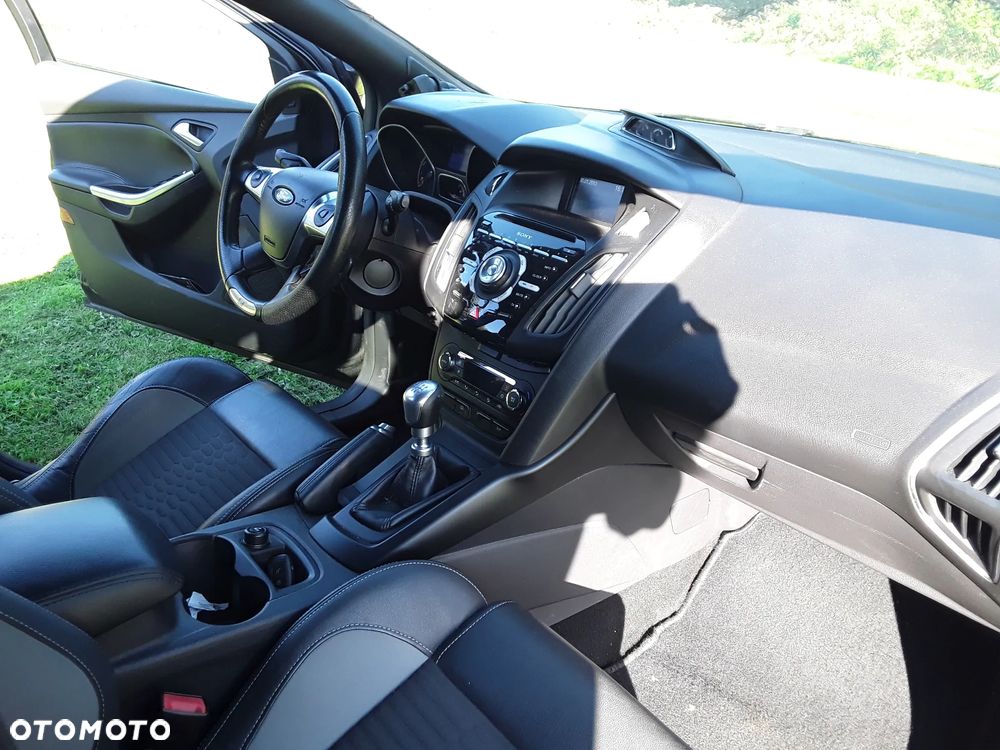 Ford Focus ST - 6