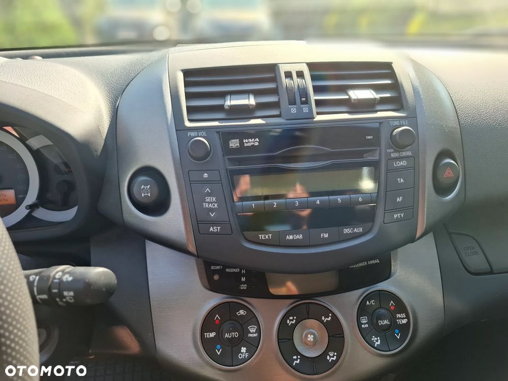 Toyota RAV4 2.0 4x4 Sol - 21