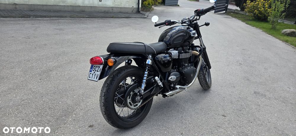 Triumph Bonneville - 3