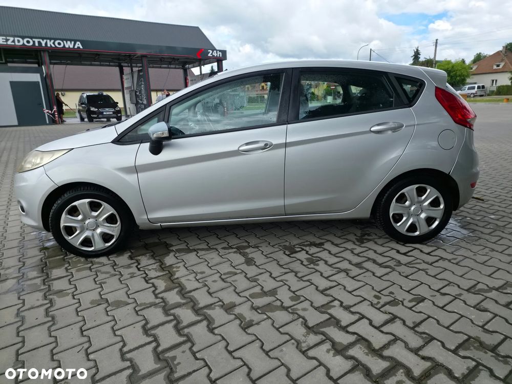 Ford Fiesta - 9