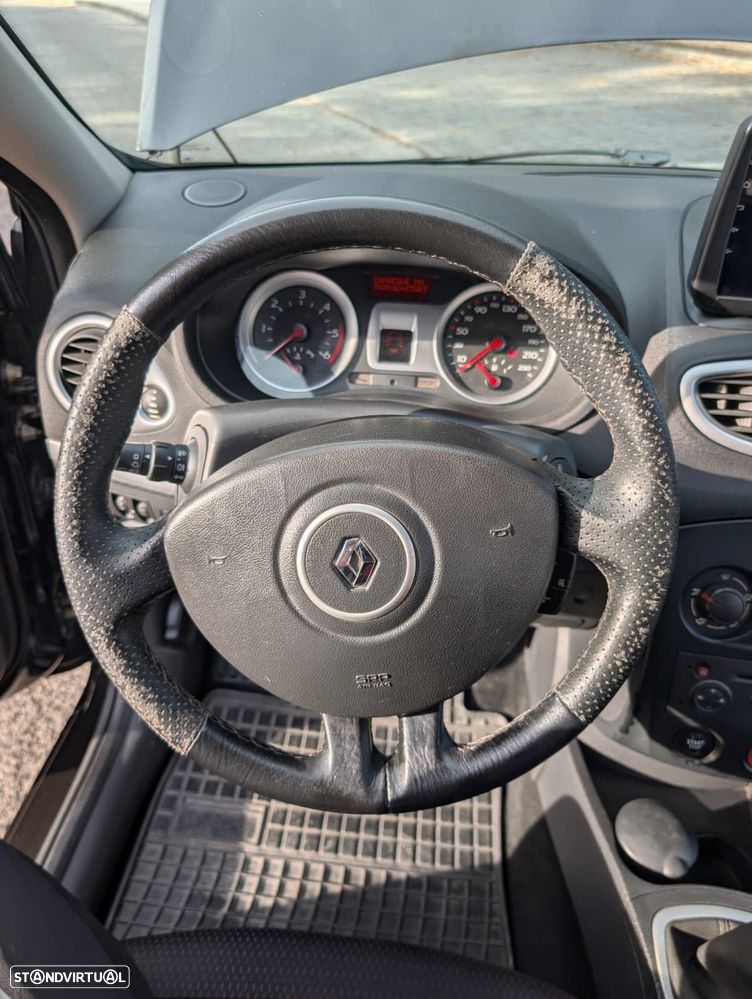 Renault Clio 1.5 dCi Dynamique S - 12