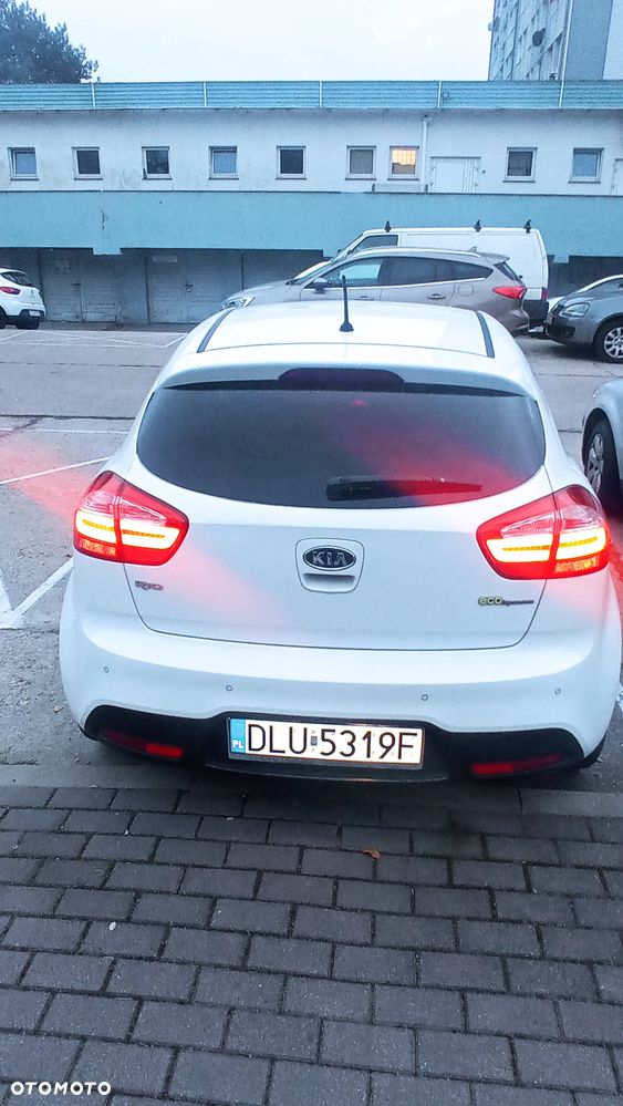 Kia Rio - 2