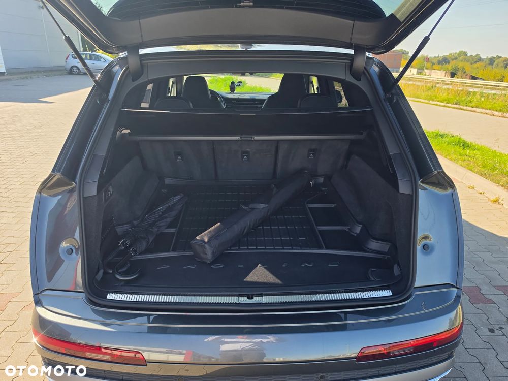 Audi Q7 - 11