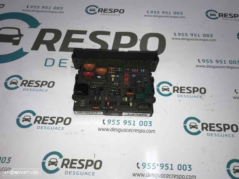 CAIXA DE RELES FUSÍVEIS BMW SERIE 1 BERLINA E81E87 - 1