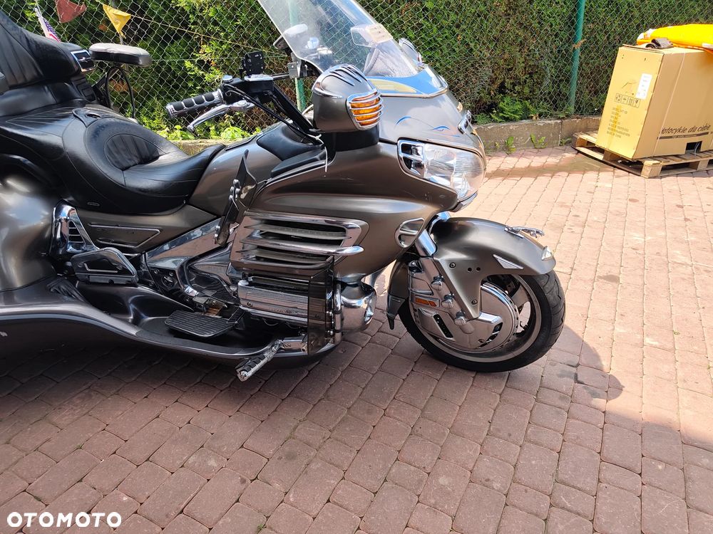 Honda GL - 19