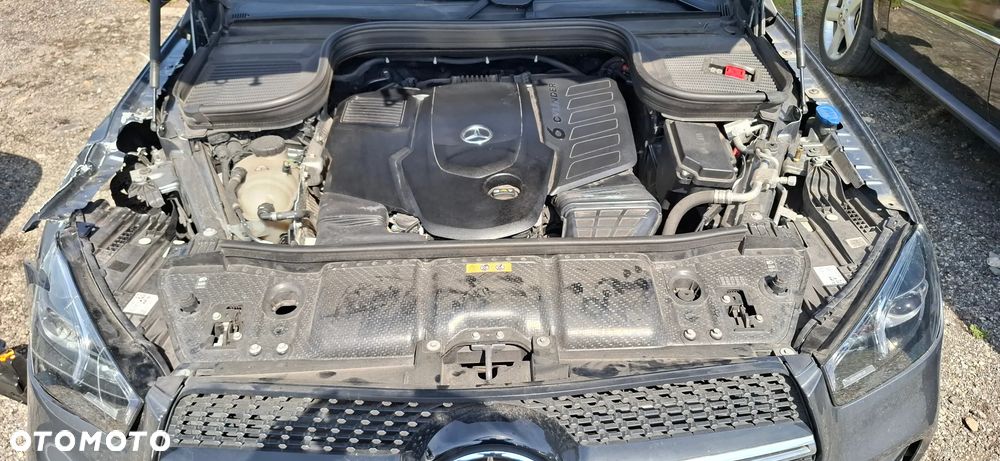 Mercedes-Benz GLE 400 d 4Matic 9G-TRONIC AMG Line - 17