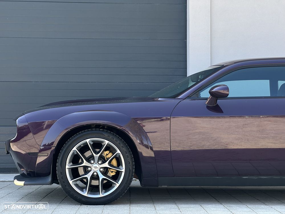 Dodge Challenger - 7