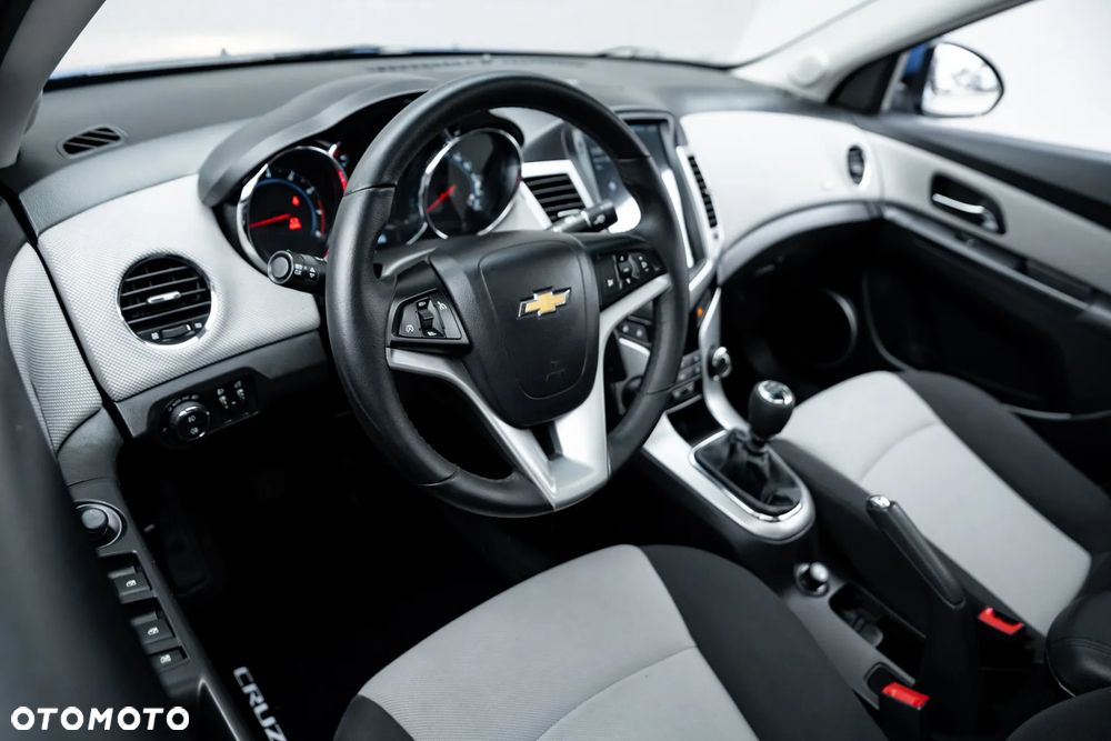 Chevrolet Cruze 1.8 LTZ - 27