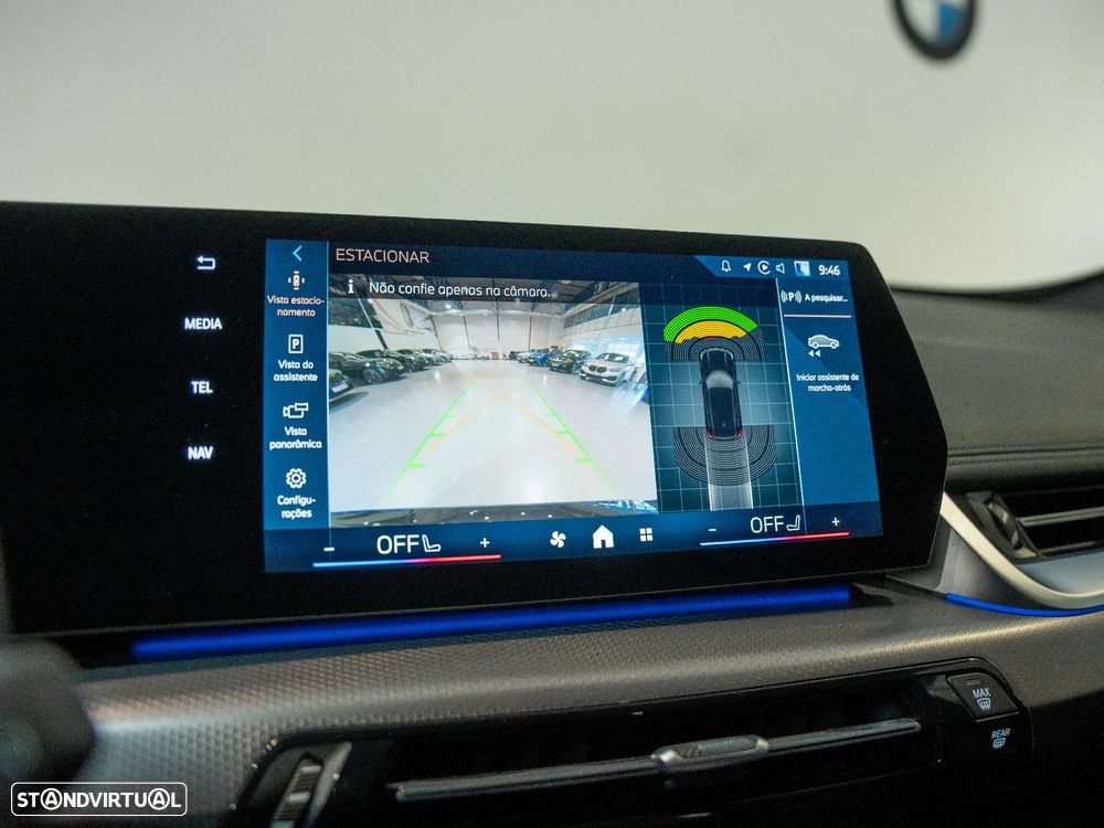 BMW iX1 eDrive20 Pack Desportivo M - 12