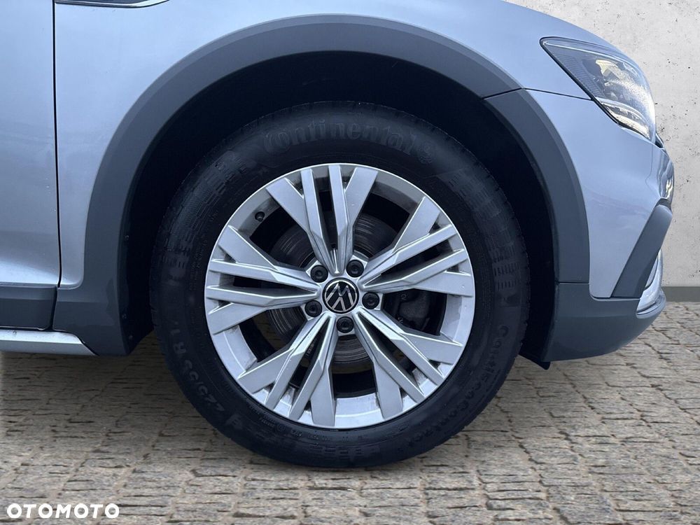 Volkswagen Passat - 31