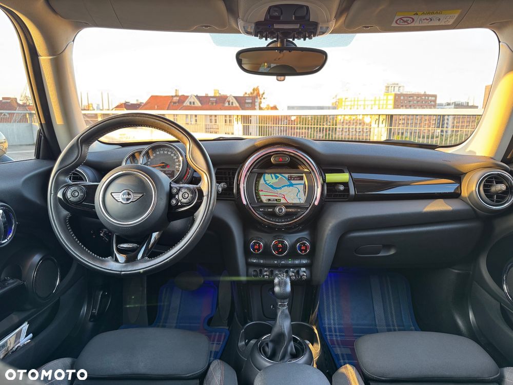MINI Cooper Seven - 17