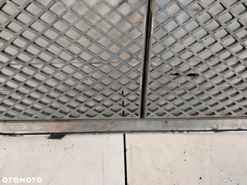 chrysler grand voyager v startech 07r- grill atrapa chłodnicy - 6