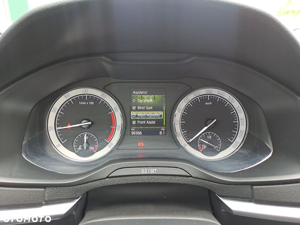 Skoda Karoq 1.5 TSI ACT 4x2 Style DSG - 24