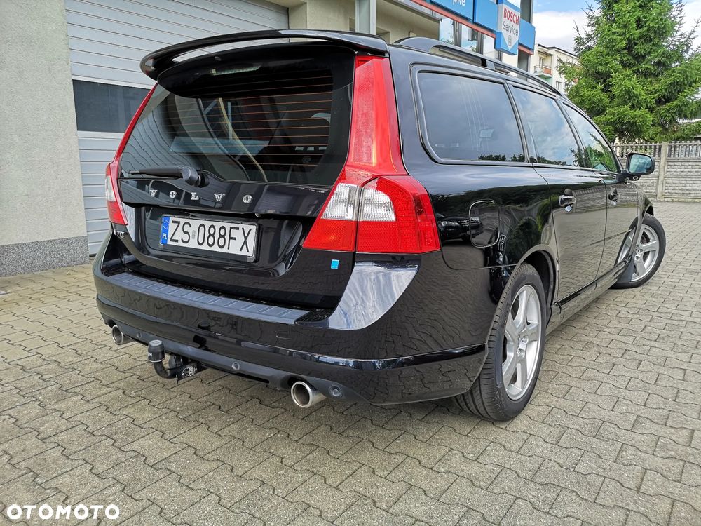 Volvo V70 D5 Momentum - 3