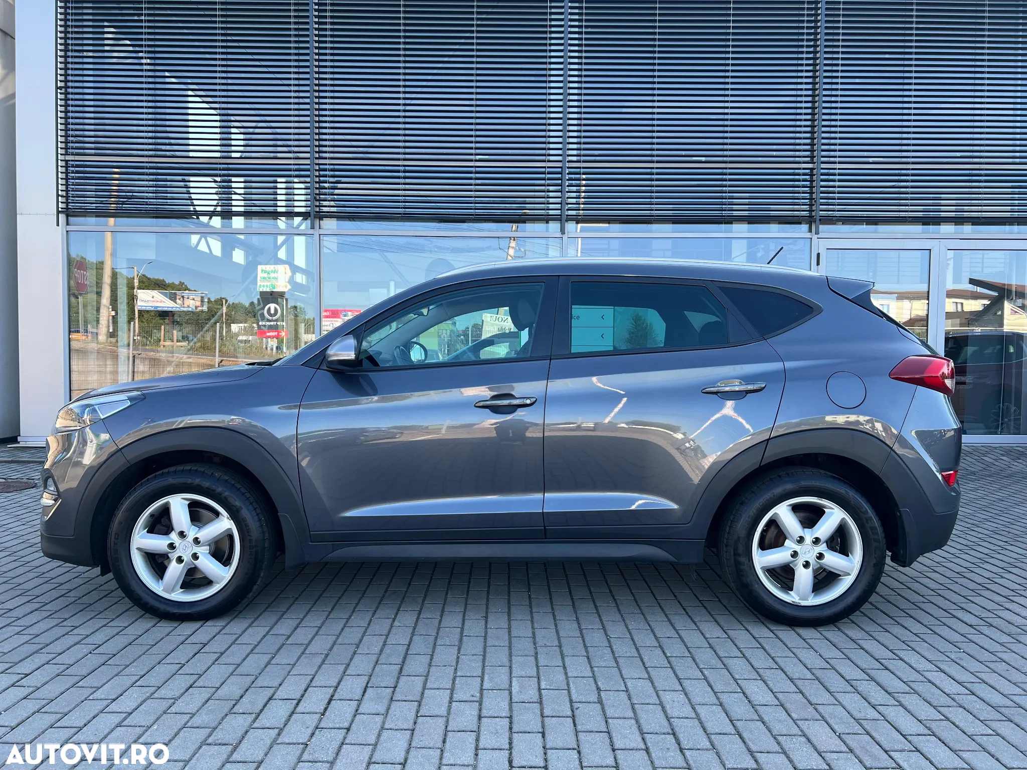 Hyundai Tucson 2.0 CRDI 4WD 6MT Style Design Pack - 9