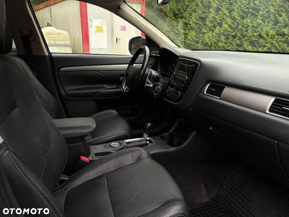 Mitsubishi Outlander 2.0 Intense CVT - 12