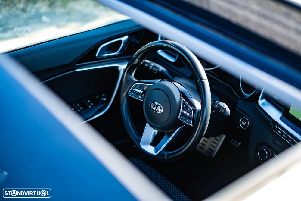 Kia Ceed 1.6 CRDi GT Line - 11