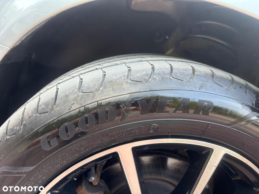 Audi A3 3-drzwiowe 1.6 Ambition - 29