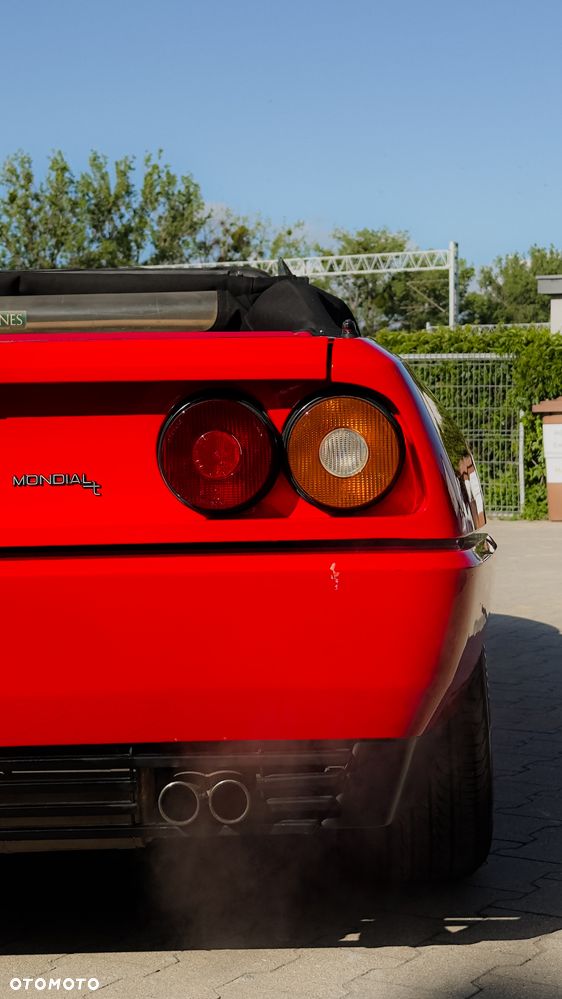 Ferrari Mondial - 15