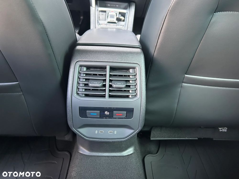 Seat Leon 1.5 eTSI FR DSG - 17