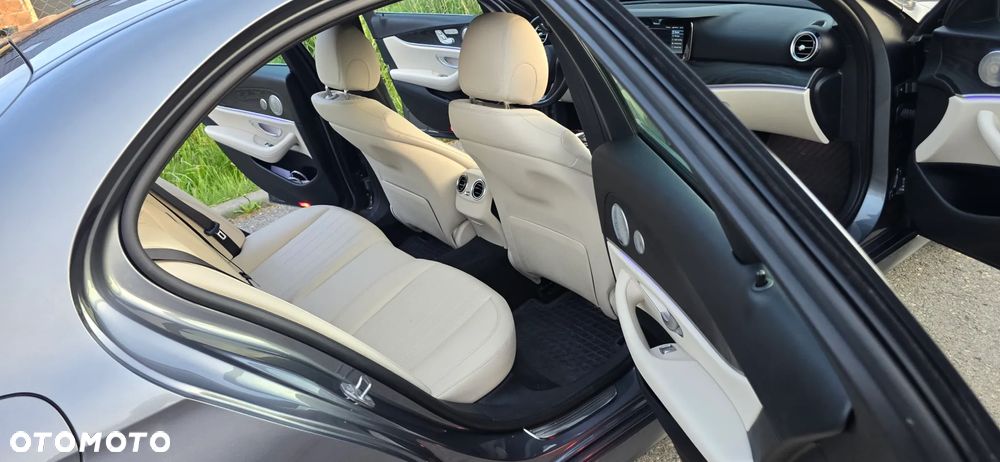 Mercedes-Benz Klasa E 300 9G-TRONIC Avantgarde - 14