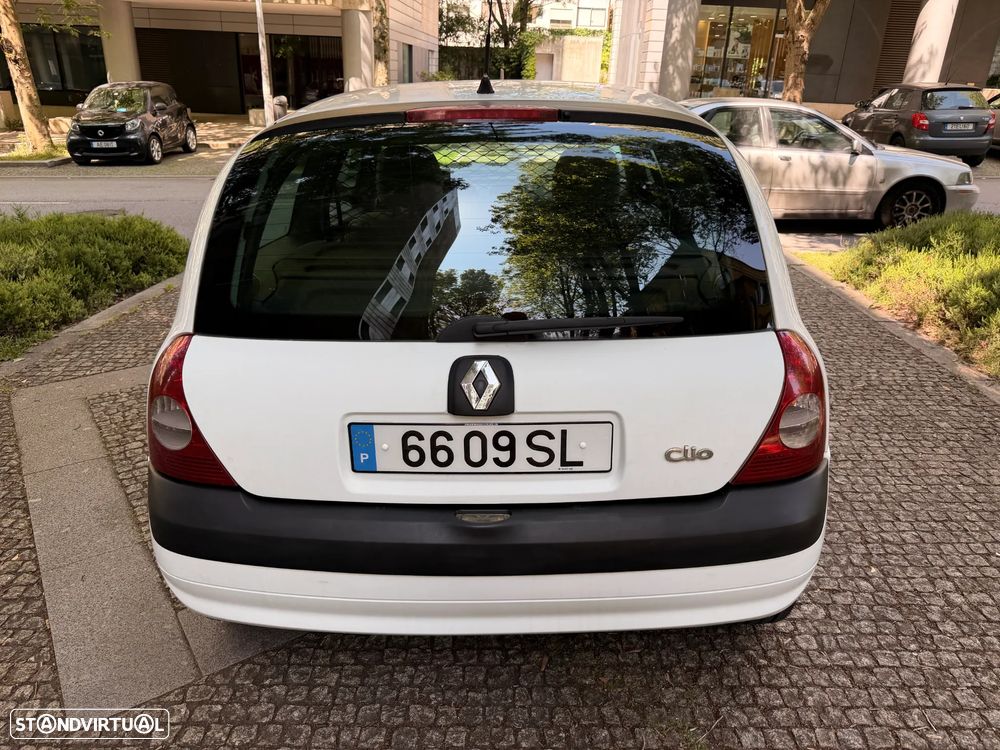 Renault Clio - 6