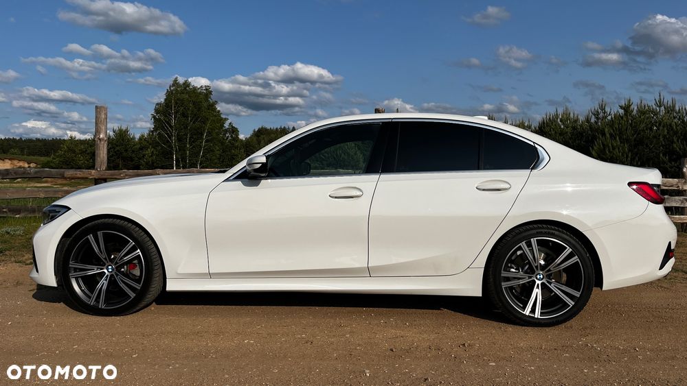 BMW Seria 3 330i - 29