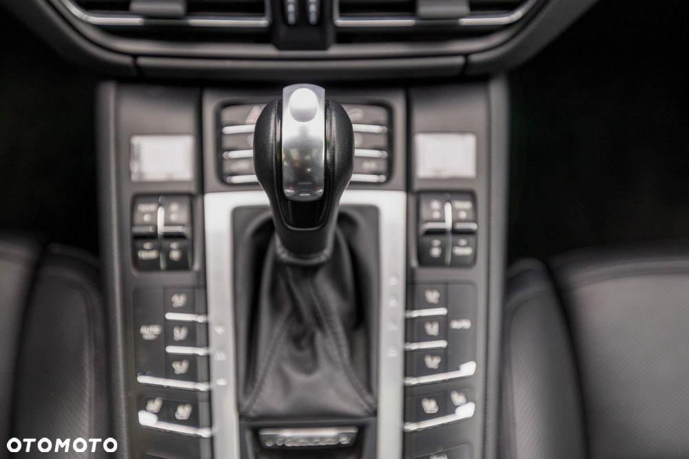 Porsche Macan PDK - 18
