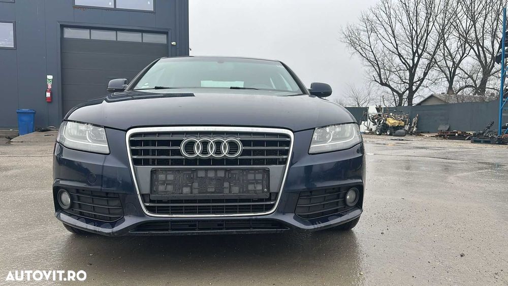 Dezmembram AUDI A4 B8 ,2.0 TDI ,Motor CAGA  , An 2011, Automat ,Sedan - 3