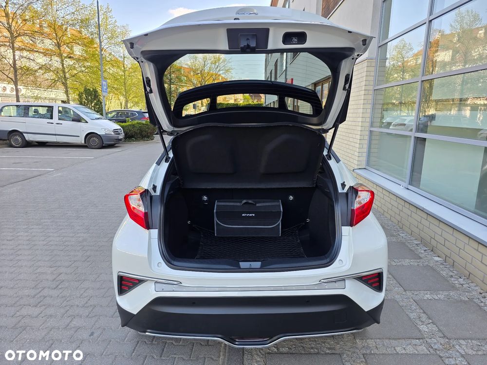 Toyota C-HR - 11