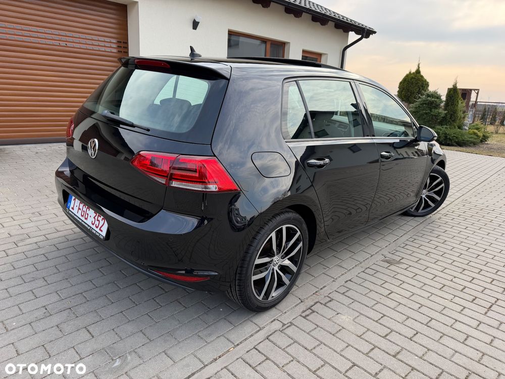 Volkswagen Golf 1.6 TDI DPF Highline - 33